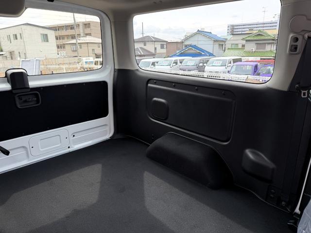 キャラバン ロンググランドプレミアムGX 登録済未使用車/エマージェンシーブレーキ/デジタルインナーミラー/パノラミックモニター/スマートキー/レーダークルーズ/クリアランスソナー/荷室寸法 長さ234cm 幅150cm 高さ131cm(68枚目)