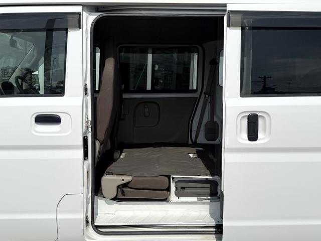 NV100クリッパーバン DX キーレス/4WD/ETC/オートマ/パワステ/エアバック/ABS/エアコン/エコモード/2nd発進/荷室寸法 長さ170cm 幅130cm 高さ121cm(68枚目)