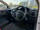 前方は、窓ガラスが大きく運転しやすい作りになります。