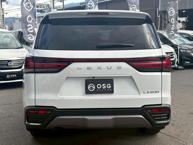 ＬＸ ＬＸ６００　ワンオーナー・クールＢＯＸ・レザーシート・ムーンルーフ・パノラマビューモニター・デジタルインナーミラー・パワーバックドア・置くだけ充電（19枚目）