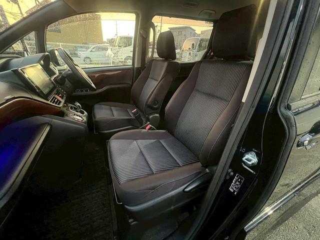 ヴォクシー ＺＳ　両側電動スライドドア・純正ナビ・ＥＴＣ・バックカメラ・パワーステアリング・パワーウインド・クリアランスソナー・ＴＶ・電動格納ミラー・スマートキー・プッシュスタート（22枚目）