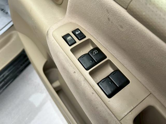 セレナ ハイウェイスター　純正ナビ・バックカメラ・ＥＴＣ・キーレス・ＴＶ・オートライト・電動格納ミラー・パワーウインド・パワーステアリング・ＣＤ／ＤＶＤ・ＡＢＳ・盗難防止装置・運転席／助手席エアバック・オートエアコン（8枚目）