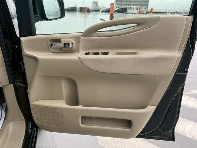 セレナ ハイウェイスター　純正ナビ・バックカメラ・ＥＴＣ・キーレス・ＴＶ・オートライト・電動格納ミラー・パワーウインド・パワーステアリング・ＣＤ／ＤＶＤ・ＡＢＳ・盗難防止装置・運転席／助手席エアバック・オートエアコン（50枚目）