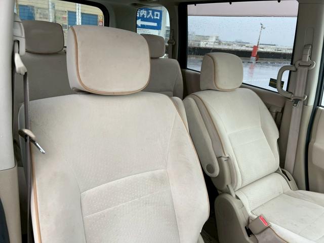 セレナ ハイウェイスター　純正ナビ・バックカメラ・ＥＴＣ・キーレス・ＴＶ・オートライト・電動格納ミラー・パワーウインド・パワーステアリング・ＣＤ／ＤＶＤ・ＡＢＳ・盗難防止装置・運転席／助手席エアバック・オートエアコン（53枚目）