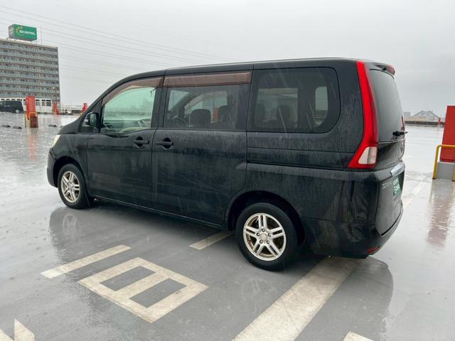 セレナ ハイウェイスター　純正ナビ・バックカメラ・ＥＴＣ・キーレス・ＴＶ・オートライト・電動格納ミラー・パワーウインド・パワーステアリング・ＣＤ／ＤＶＤ・ＡＢＳ・盗難防止装置・運転席／助手席エアバック・オートエアコン（75枚目）