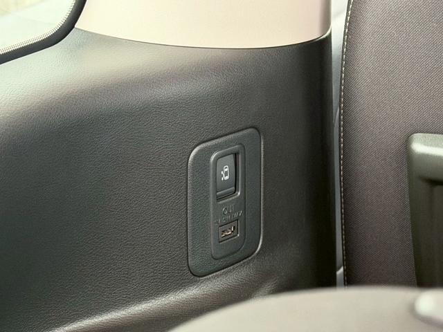 セレナ ハイウェイスターV 純正ナビ・フルセグTV・ドライブレコーダー・両側電動スライドドア・コーナーセンサー・電動格納ミラー・スマートキー・純正ホイール・パワーステアリング・パワーウインド・ステアリングスイッチ(56枚目)