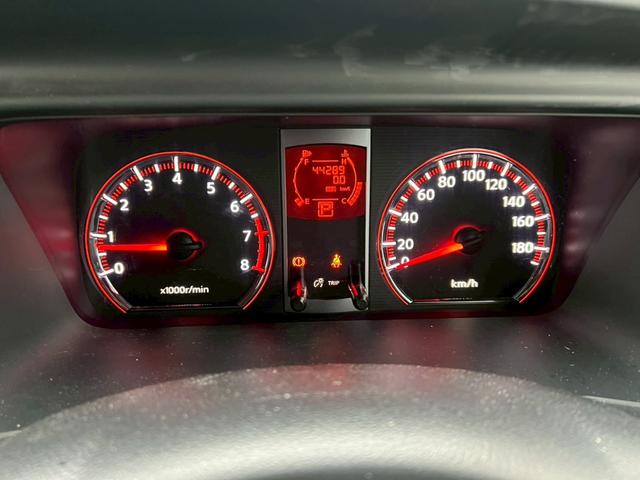 セレナ ハイウェイスター　純正ナビ・ＴＶ・フリップダウンモニター・電動リアゲート・ドライブレコーダー・バックカメラ・ＥＴＣ・ステアリングスイッチ・パワーウインド・キーレス・電動格納ミラー・パワステ（29枚目）