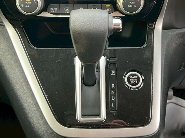 セレナ ハイウェイスター 純正ナビ・アラウンドビューモニター・パーキングアシスト・フルセグTV・バックカメラ・衝突軽減ブレーキ・ETC・オートライト・クルーズコントロール・ステアリングスイッチ・スマートキー(23枚目)