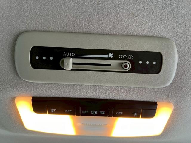 セレナ ハイウェイスター 純正ナビ・アラウンドビューモニター・パーキングアシスト・フルセグTV・バックカメラ・衝突軽減ブレーキ・ETC・オートライト・クルーズコントロール・ステアリングスイッチ・スマートキー(38枚目)