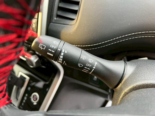 セレナ ハイウェイスター 純正ナビ・アラウンドビューモニター・パーキングアシスト・フルセグTV・バックカメラ・衝突軽減ブレーキ・ETC・オートライト・クルーズコントロール・ステアリングスイッチ・スマートキー(45枚目)