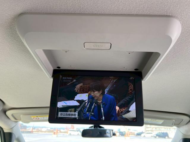 セレナ ハイウェイスター 両側電動スライドドア・パーキングアシスト・レーンキープアシスト・フリップダウンモニター・アラウンドビューモニター・純正ナビ・ドライブレコーダー・ETC・衝突軽減ブレーキ・ルーフキャリア(10枚目)