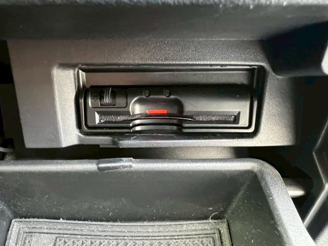 セレナ ハイウェイスター 両側電動スライドドア・パーキングアシスト・レーンキープアシスト・フリップダウンモニター・アラウンドビューモニター・純正ナビ・ドライブレコーダー・ETC・衝突軽減ブレーキ・ルーフキャリア(13枚目)