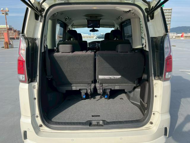 セレナ ハイウェイスター 両側電動スライドドア・パーキングアシスト・レーンキープアシスト・フリップダウンモニター・アラウンドビューモニター・純正ナビ・ドライブレコーダー・ETC・衝突軽減ブレーキ・ルーフキャリア(42枚目)