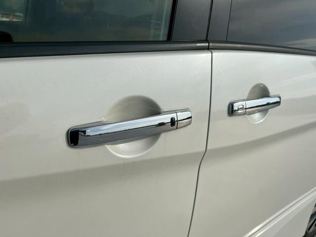 セレナ ハイウェイスター 両側電動スライドドア・パーキングアシスト・レーンキープアシスト・フリップダウンモニター・アラウンドビューモニター・純正ナビ・ドライブレコーダー・ETC・衝突軽減ブレーキ・ルーフキャリア(63枚目)