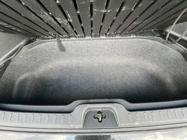 セレナ ハイウェイスター　Ｖセレクション　両側電動スライドドア・ナビ・フルセグＴＶ・フリップダウンモニター・レーンキープ・パーキングアシスト・アラウンドビューモニター・バックカメラ・ＥＴＣ・クルーズコントロール（41枚目）