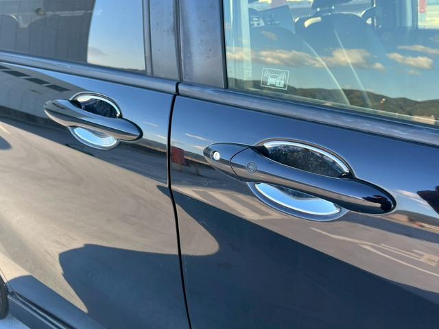 フリードハイブリッド ジャストセレクション バックモニター・両側パワースライドドア・地デジ対応ナビ・クルーズコントロール・ビルトインETC・アルパイン後席モニター・スマートキー・黒半皮シート・HDDナビ・(60枚目)