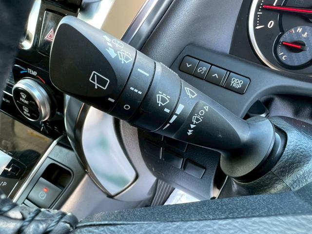 ヴェルファイア ２．５Ｚ　地デジ対応ナビ・ビルトインＥＴＣ・ＢｌｕｅｔｏｏｔｈＡｕｄｉｏ対応・バックモニター・後部座席エアコン・後部座席モニター・プッシュスタート・両側パワースライドドア・ドライブレコーダー（27枚目）