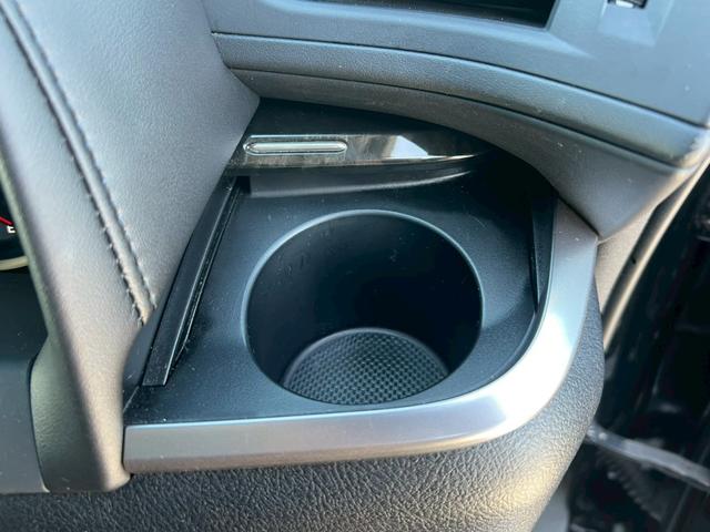 ヴェルファイア ２．５Ｚ　地デジ対応ナビ・ビルトインＥＴＣ・ＢｌｕｅｔｏｏｔｈＡｕｄｉｏ対応・バックモニター・後部座席エアコン・後部座席モニター・プッシュスタート・両側パワースライドドア・ドライブレコーダー（32枚目）