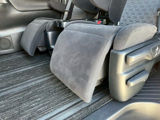 ヴェルファイア ２．５Ｚ　地デジ対応ナビ・ビルトインＥＴＣ・ＢｌｕｅｔｏｏｔｈＡｕｄｉｏ対応・バックモニター・後部座席エアコン・後部座席モニター・プッシュスタート・両側パワースライドドア・ドライブレコーダー（37枚目）