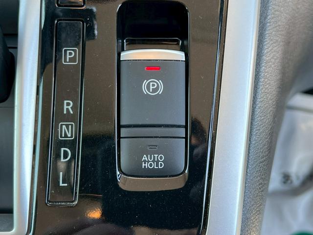 セレナ ハイウェイスター　Ｖセレクション　クルーズコントロール・ＢｌｕｅｔｏｏｔｈＡｕｄｉｏ対応・バックモニター・ビルトインＥＴＣ・プッシュスタート・後部座席エアコン・後部座席モニター・ドライブレコーダー両側パワースライドドア（17枚目）