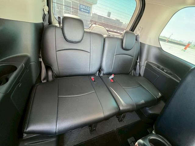 セレナ ハイウェイスター　Ｖセレクション　クルーズコントロール・ＢｌｕｅｔｏｏｔｈＡｕｄｉｏ対応・バックモニター・ビルトインＥＴＣ・プッシュスタート・後部座席エアコン・後部座席モニター・ドライブレコーダー両側パワースライドドア（46枚目）