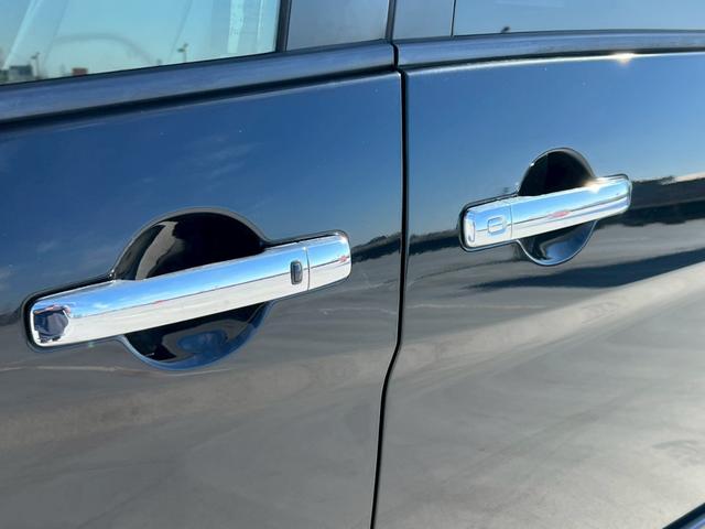 セレナ ハイウェイスター　Ｖセレクション　クルーズコントロール・ＢｌｕｅｔｏｏｔｈＡｕｄｉｏ対応・バックモニター・ビルトインＥＴＣ・プッシュスタート・後部座席エアコン・後部座席モニター・ドライブレコーダー両側パワースライドドア（60枚目）