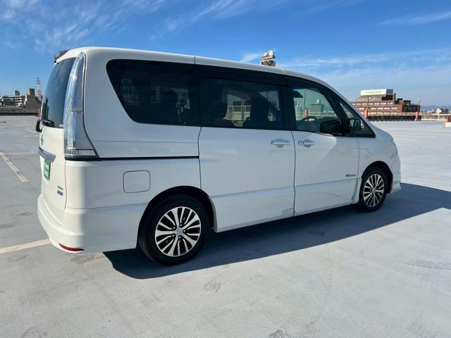 コストを抑えつつ高年式！お得に人気車に乗れるチャンス。