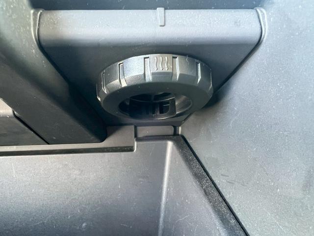 デリカＤ：５ Ｇ　パワーパッケージ　ビルトインＥＴＣ・ＢｌｕｅｔｏｏｔｈＡｕｄｉｏ対応・バックモニター・クルーズコントロール・３列シート・地デジ対応ナビ・片側パワースライドドア・社外ナビ・フルセグＴＶ・ＳＤナビ（29枚目）