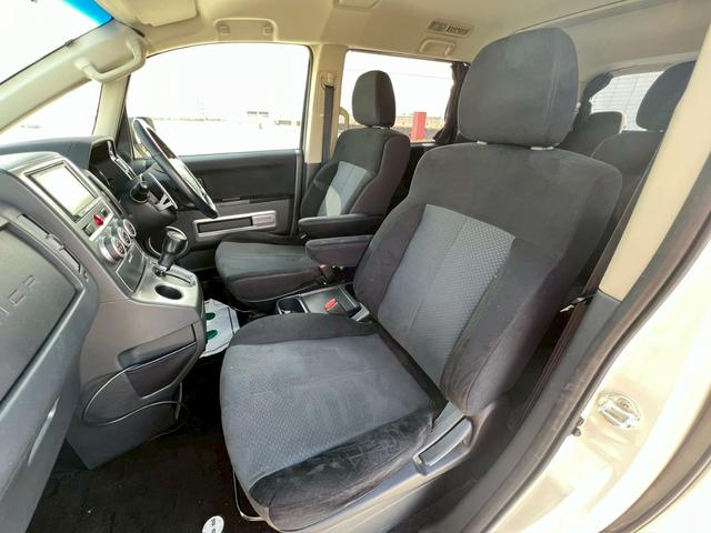 デリカＤ：５ Ｇ　パワーパッケージ　ビルトインＥＴＣ・ＢｌｕｅｔｏｏｔｈＡｕｄｉｏ対応・バックモニター・クルーズコントロール・３列シート・地デジ対応ナビ・片側パワースライドドア・社外ナビ・フルセグＴＶ・ＳＤナビ（30枚目）