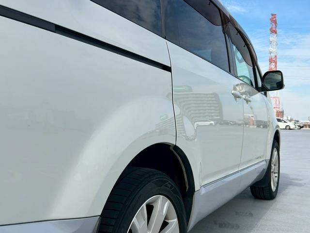 デリカＤ：５ Ｇ　パワーパッケージ　ビルトインＥＴＣ・ＢｌｕｅｔｏｏｔｈＡｕｄｉｏ対応・バックモニター・クルーズコントロール・３列シート・地デジ対応ナビ・片側パワースライドドア・社外ナビ・フルセグＴＶ・ＳＤナビ（43枚目）