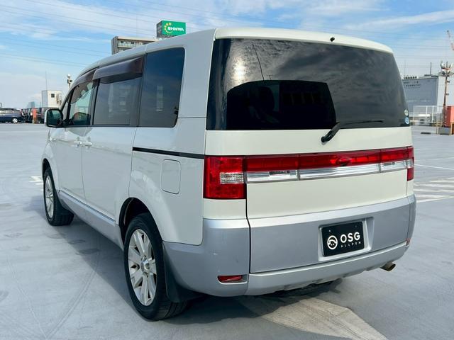 デリカＤ：５ Ｇ　パワーパッケージ　ビルトインＥＴＣ・ＢｌｕｅｔｏｏｔｈＡｕｄｉｏ対応・バックモニター・クルーズコントロール・３列シート・地デジ対応ナビ・片側パワースライドドア・社外ナビ・フルセグＴＶ・ＳＤナビ（53枚目）