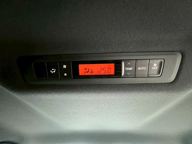 ヴォクシー ＺＳ　煌　純正ナビ・両側電動スライドドア・フルセグＴＶ・バックカメラ・Ｂｌｕｅｔｏｏｔｈ・ＥＴＣ・ドライブレコーダー・オートライト・スマートキー・アイドリングストップ・純正アルミホイール・クルコン（11枚目）