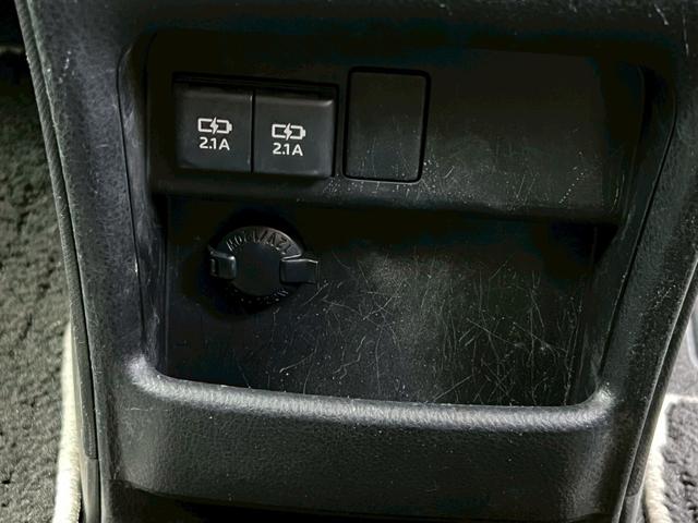 ヴォクシー ＺＳ　煌　純正ナビ・両側電動スライドドア・フルセグＴＶ・バックカメラ・Ｂｌｕｅｔｏｏｔｈ・ＥＴＣ・ドライブレコーダー・オートライト・スマートキー・アイドリングストップ・純正アルミホイール・クルコン（24枚目）