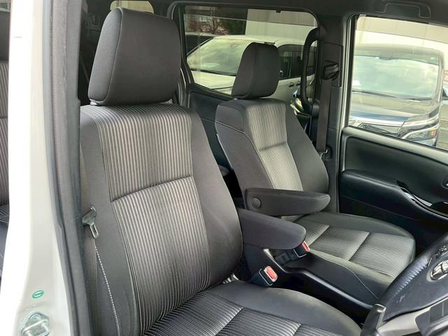 ヴォクシー ＺＳ　煌　純正ナビ・両側電動スライドドア・フルセグＴＶ・バックカメラ・Ｂｌｕｅｔｏｏｔｈ・ＥＴＣ・ドライブレコーダー・オートライト・スマートキー・アイドリングストップ・純正アルミホイール・クルコン（29枚目）