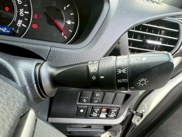 ヴォクシー ＺＳ　煌　純正ナビ・両側電動スライドドア・フルセグＴＶ・バックカメラ・Ｂｌｕｅｔｏｏｔｈ・ＥＴＣ・ドライブレコーダー・オートライト・スマートキー・アイドリングストップ・純正アルミホイール・クルコン（34枚目）