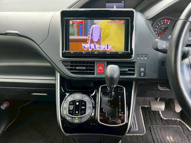 ヴォクシー ＺＳ　煌　純正ナビ・両側電動スライドドア・フルセグＴＶ・バックカメラ・Ｂｌｕｅｔｏｏｔｈ・ＥＴＣ・ドライブレコーダー・オートライト・スマートキー・アイドリングストップ・純正アルミホイール・クルコン（43枚目）