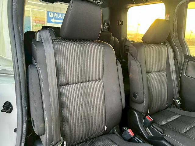 ヴォクシー ＺＳ　煌　両側電動スライドドア・フリップダウンモニター・フルセグＴＶ・バックカメラ・Ｂｌｕｅｔｏｏｔｈ・ドライブレコーダー・ＥＴＣ・クルーズコントロール・アイドリングストップ・オートライト（24枚目）