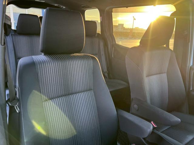 ヴォクシー ＺＳ　煌　両側電動スライドドア・フリップダウンモニター・フルセグＴＶ・バックカメラ・Ｂｌｕｅｔｏｏｔｈ・ドライブレコーダー・ＥＴＣ・クルーズコントロール・アイドリングストップ・オートライト（25枚目）
