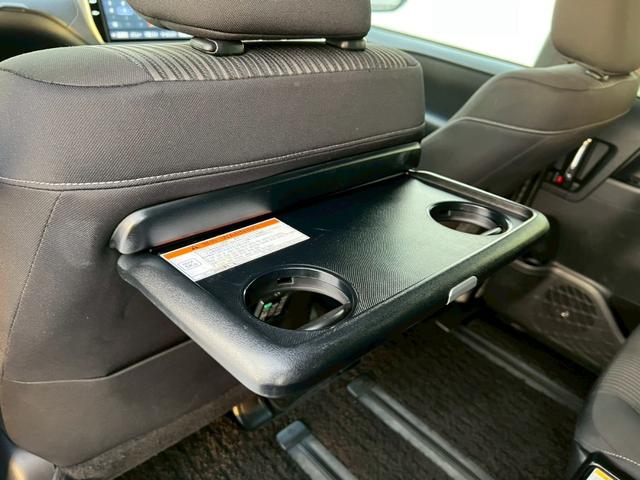 ヴォクシー ＺＳ　煌　両側電動スライドドア・フリップダウンモニター・フルセグＴＶ・バックカメラ・Ｂｌｕｅｔｏｏｔｈ・ドライブレコーダー・ＥＴＣ・クルーズコントロール・アイドリングストップ・オートライト（31枚目）