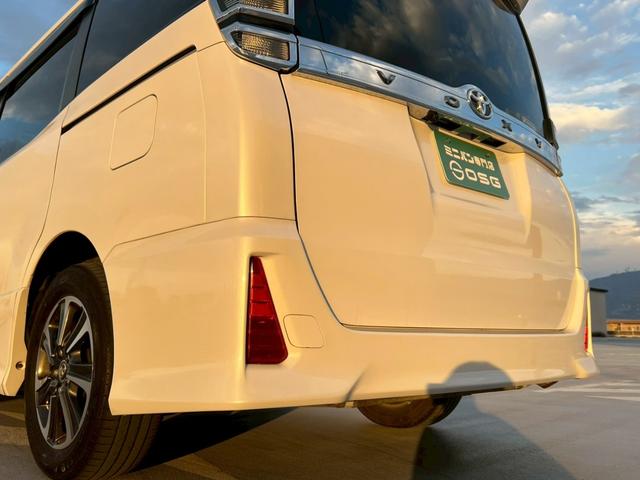 ヴォクシー ＺＳ　煌　両側電動スライドドア・フリップダウンモニター・フルセグＴＶ・バックカメラ・Ｂｌｕｅｔｏｏｔｈ・ドライブレコーダー・ＥＴＣ・クルーズコントロール・アイドリングストップ・オートライト（70枚目）
