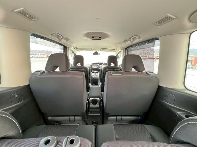 セレナ ハイウェイスター　両側パワースライドドア・後部座席エアコン・クルーズコントロール・プッシュスタート・地デジ対応ナビ・ＥＴＣ・バックモニター・３列シート・ＢｌｕｅｔｏｏｔｈＡｕｄｉｏ対応・パーキングアシスト（7枚目）