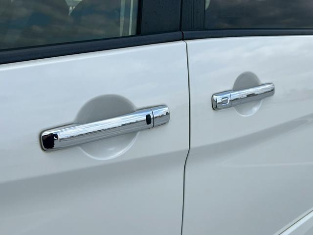 セレナ ハイウェイスター　両側パワースライドドア・後部座席エアコン・クルーズコントロール・プッシュスタート・地デジ対応ナビ・ＥＴＣ・バックモニター・３列シート・ＢｌｕｅｔｏｏｔｈＡｕｄｉｏ対応・パーキングアシスト（43枚目）