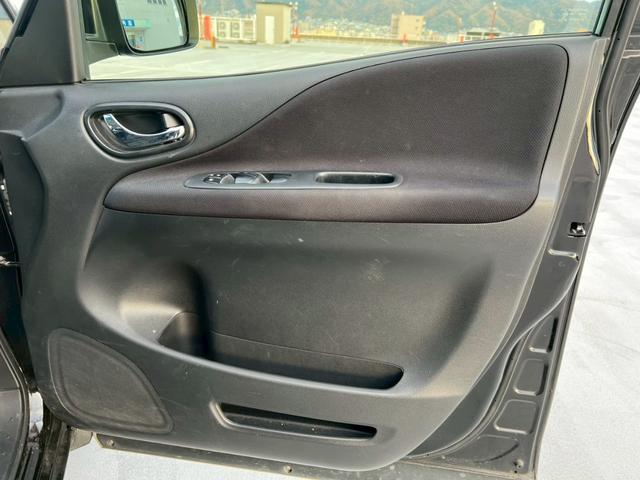 セレナ ハイウェイスター　Ｖセレ＋セーフティＩＩ　ＳＨＶ　地デジ対応ナビ・後部座席エアコン・後部座席モニター・ＢｌｕｅｔｏｏｔｈＡｕｄｉｏ対応・クルーズコントロール・両側パワースライドドアバックカメラ・プッシュスタート・ビルトインＥＴＣ（27枚目）