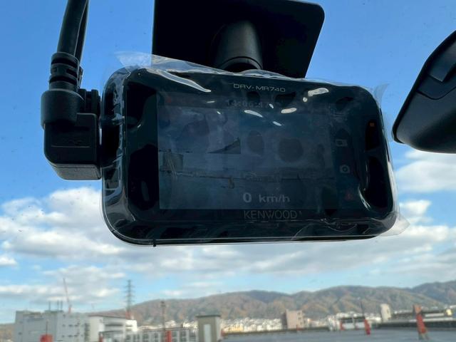 セレナ ハイウェイスター　Ｖセレクション　両側パワースライドドア・バックカメラ・インテリキー・ドライブレコーダー・ＥＴＣ・Ｂｌｕｅｔｏｏｔｈオーディオ対応・オートエアコン・純正アルミホイール・リヤエアコン・オートライト・オートエアコン（9枚目）