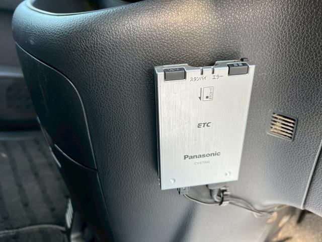 セレナ ハイウェイスター　Ｖセレクション　両側パワースライドドア・バックカメラ・インテリキー・ドライブレコーダー・ＥＴＣ・Ｂｌｕｅｔｏｏｔｈオーディオ対応・オートエアコン・純正アルミホイール・リヤエアコン・オートライト・オートエアコン（10枚目）