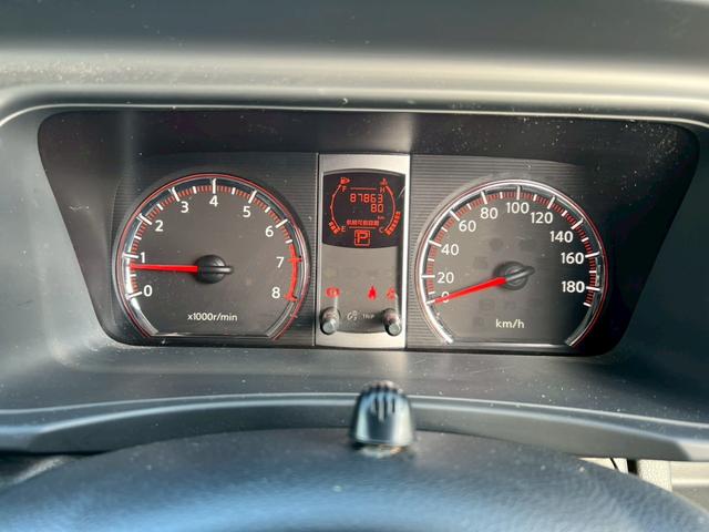 セレナ ハイウェイスター　Ｖセレクション　両側パワースライドドア・バックカメラ・インテリキー・ドライブレコーダー・ＥＴＣ・Ｂｌｕｅｔｏｏｔｈオーディオ対応・オートエアコン・純正アルミホイール・リヤエアコン・オートライト・オートエアコン（12枚目）