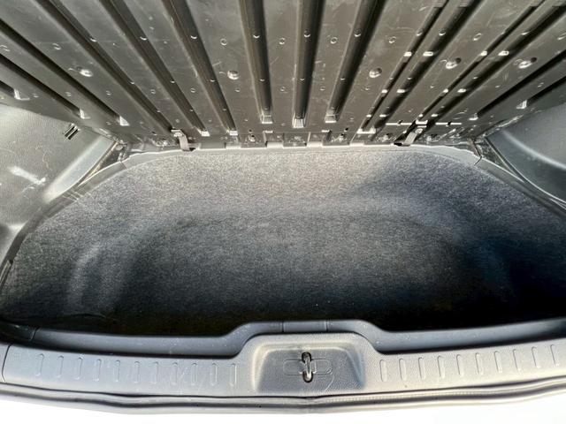 セレナ ハイウェイスター　Ｖセレクション　両側パワースライドドア・バックカメラ・インテリキー・ドライブレコーダー・ＥＴＣ・Ｂｌｕｅｔｏｏｔｈオーディオ対応・オートエアコン・純正アルミホイール・リヤエアコン・オートライト・オートエアコン（31枚目）