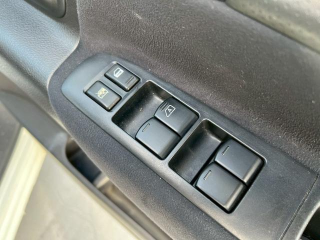 セレナ ハイウェイスター　Ｖセレクション　両側パワースライドドア・バックカメラ・インテリキー・ドライブレコーダー・ＥＴＣ・Ｂｌｕｅｔｏｏｔｈオーディオ対応・オートエアコン・純正アルミホイール・リヤエアコン・オートライト・オートエアコン（40枚目）