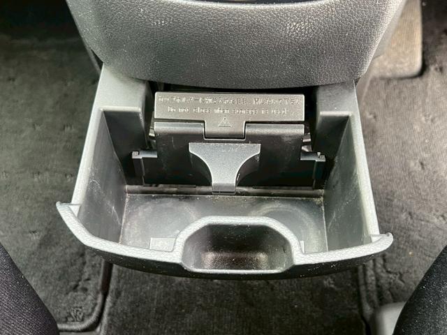 セレナ ハイウェイスターＳ－ＨＶアドバンスドセーフティパック　純正オプションナビ・アラウンドビューモニター・両側電動スライドドア・フリップダウンモニター・エマージェンシーブレーキ・バックカメラ・ＴＶ・Ｂｌｕｅｔｏｏｔｈ・パワーウインド（25枚目）