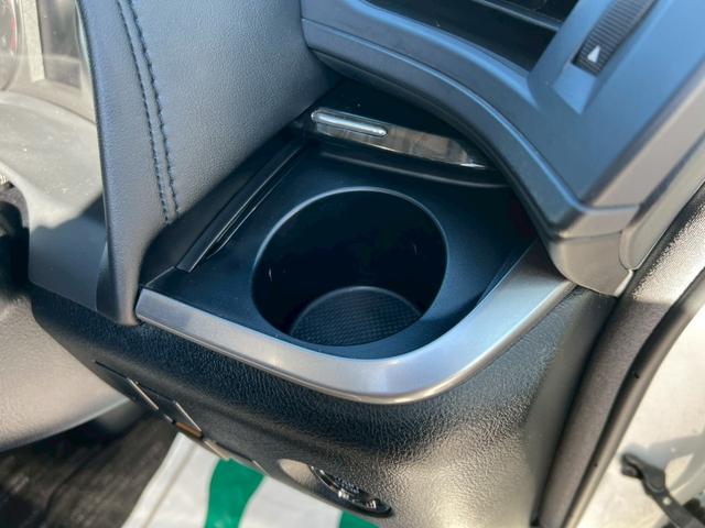 ヴェルファイア ２．５Ｚ　プッシュスタート・地デジ対応ナビ・ドライブレコーダー・バックカメラ・両側パワースライドドア・後部座席エアコン・クルーズコントロール・ビルトインＥＴＣ・３列シート・ＬＥＤヘッドランプ（31枚目）